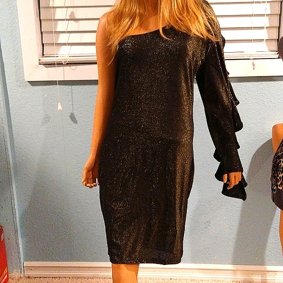 By Carmin Gold Sparkle Ruffled Black Stretching Dress 1x2x3x Sizes - Picture 2 of 12